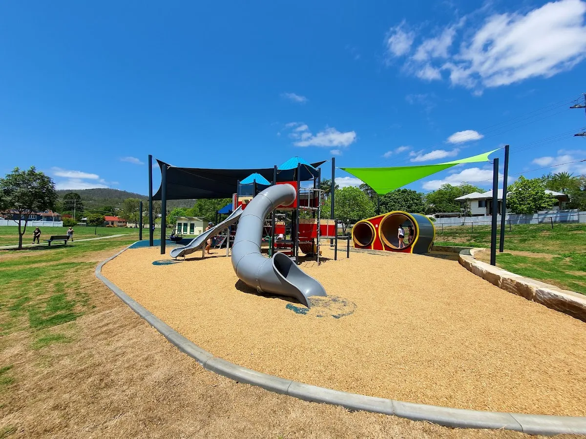 Fenwick Park, Mitchelton